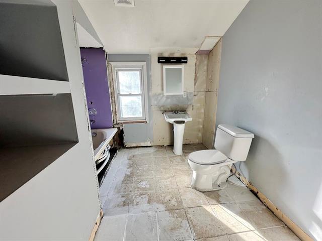 Builiding view ten for 320 Euclid, Alma, MI. 48801