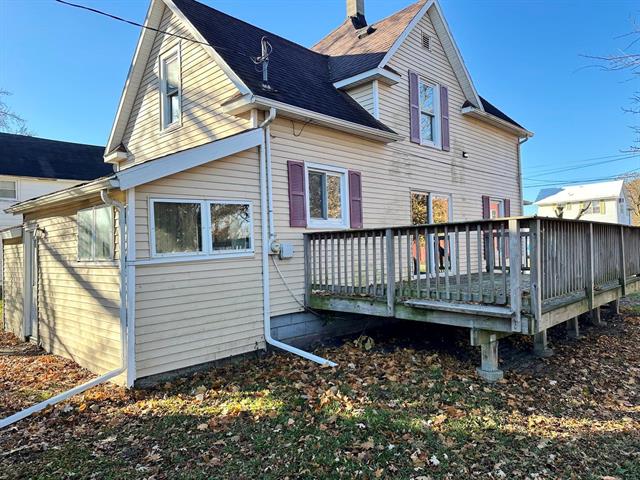 Builiding view twenty three for 320 Euclid, Alma, MI. 48801