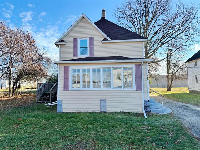 front view for 320 Euclid Avenue, Alma, Mi. 48801