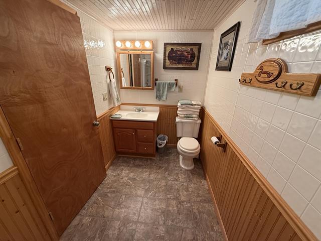 Builiding view twenty nine for 8733 James, Baldwin, MI. 49304