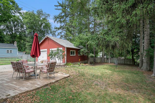 Builiding view seventeen for 522 Cass, Greenville, MI. 48838