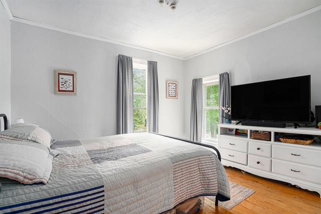 Builiding view twelve for 522 Cass, Greenville, MI. 48838