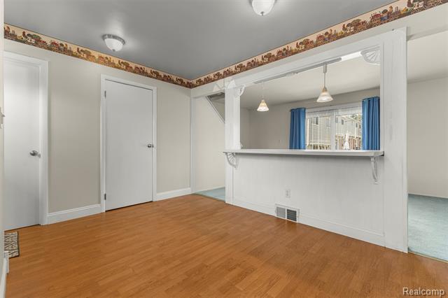 Builiding view eight for 29156 Manchester, Westland, MI. 48185