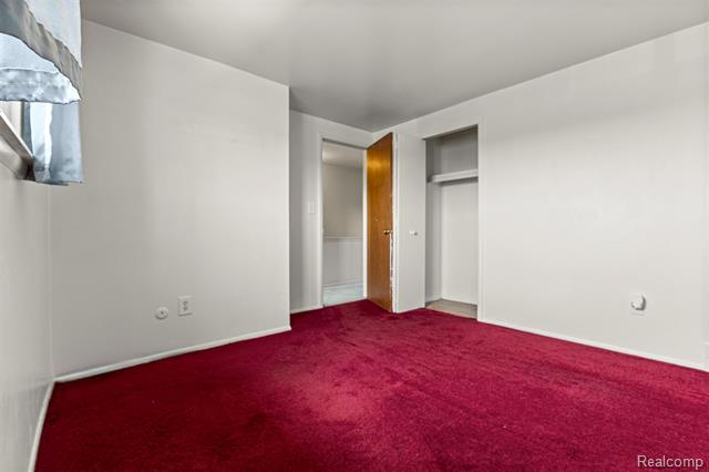Builiding view seventeen for 29156 Manchester, Westland, MI. 48185