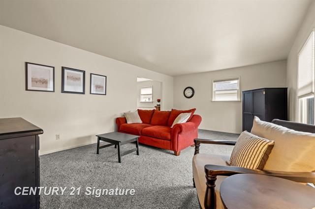 Builiding view one for 5287 Weiss, Saginaw, MI. 48603