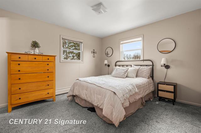 Builiding view twenty five for 5287 Weiss, Saginaw, MI. 48603