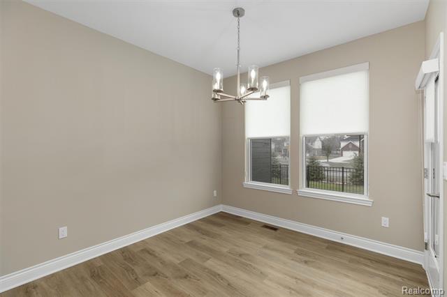 Builiding view twelve for 807 Balmoral Ln, Troy, MI. 48085