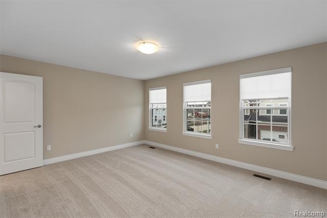 Builiding view twenty three for 807 Balmoral Ln, Troy, MI. 48085