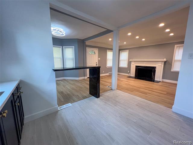 Builiding view six for 19134 Montrose, Detroit, MI. 48235