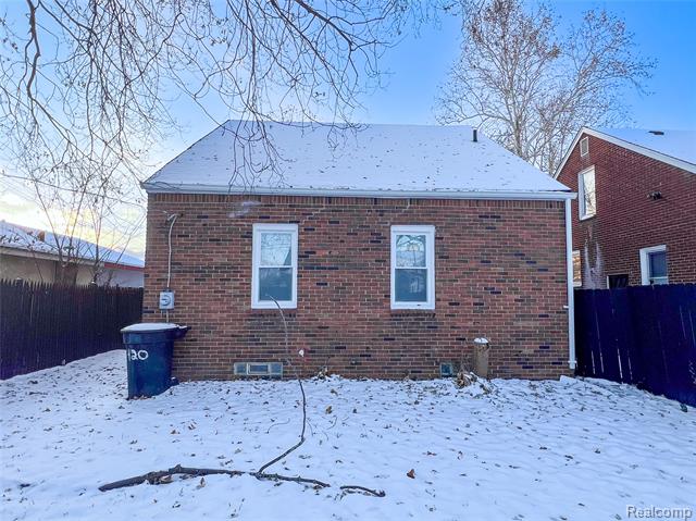 Builiding view twenty three for 19134 Montrose, Detroit, MI. 48235