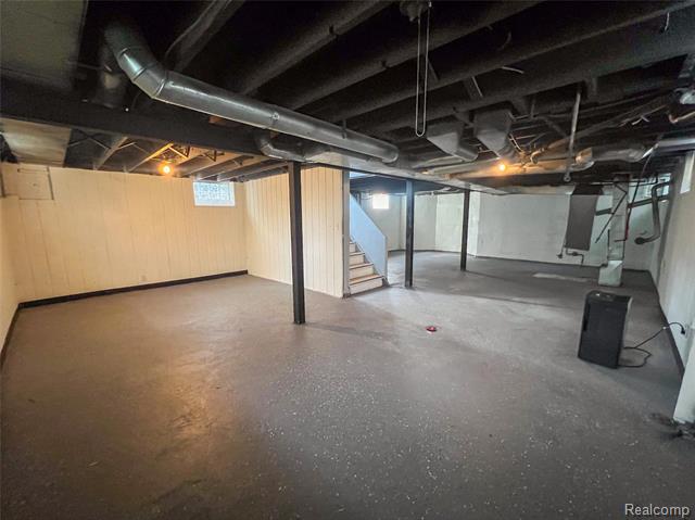 Builiding view twenty two for 19134 Montrose, Detroit, MI. 48235