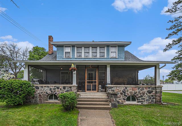 front view for 120 W Adams Street, Caro, Mi. 48723