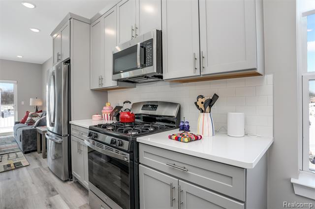 Builiding view eleven for 822 Huntley Lane, Troy, MI. 48085