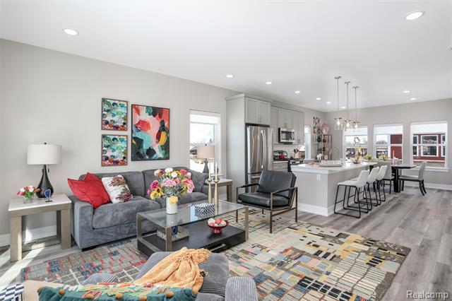 Builiding view fifteen for 822 Huntley Lane, Troy, MI. 48085