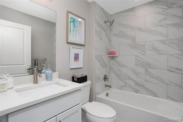 Builiding view nineteen for 822 Huntley Lane, Troy, MI. 48085