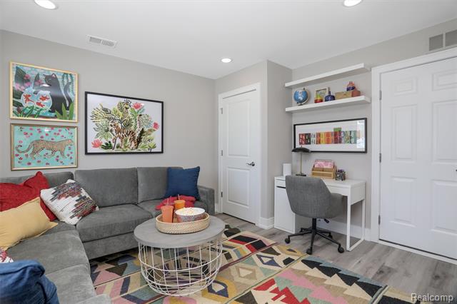 Builiding view three for 822 Huntley Lane, Troy, MI. 48085