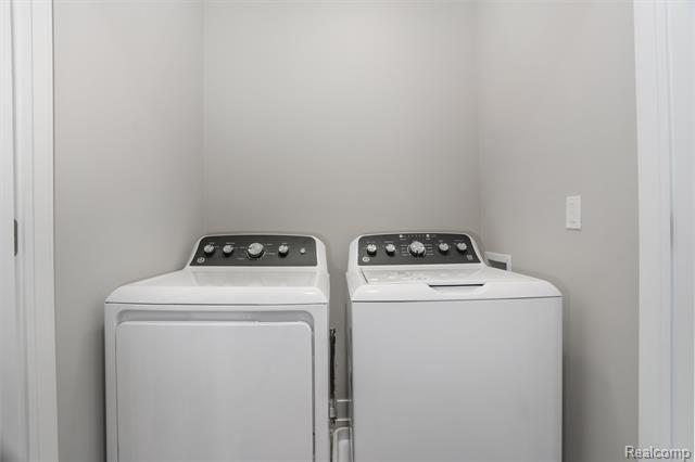 Builiding view twenty two for 822 Huntley Lane, Troy, MI. 48085