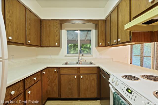 Builiding view fourteen for 4861 Dorothy, Vassar, MI. 48768