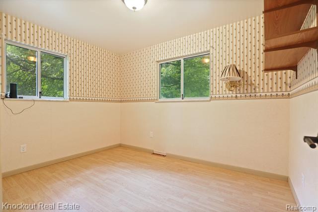 Builiding view nineteen for 4861 Dorothy, Vassar, MI. 48768