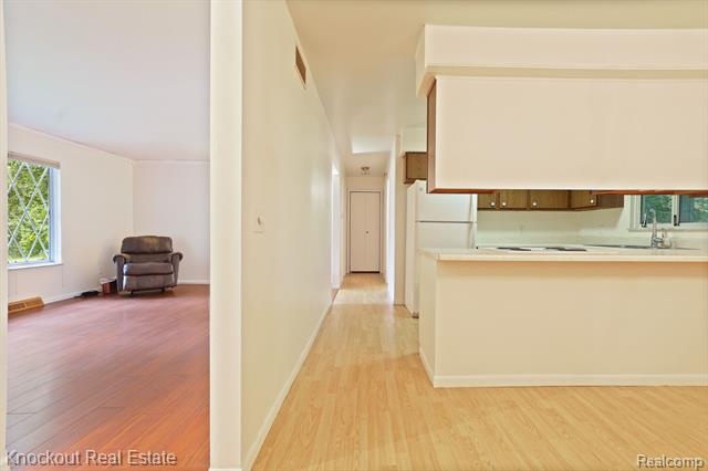 Builiding view sixteen for 4861 Dorothy, Vassar, MI. 48768