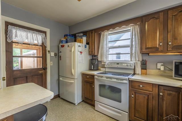 Builiding view nine for 515 Ashman, Midland, MI. 48642