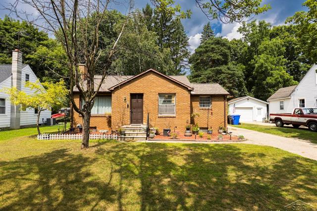 Builiding view one for 515 Ashman, Midland, MI. 48642