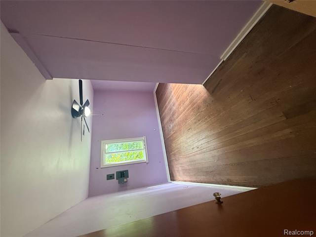 Builiding view fifteen for 3176 Fisher, Bay City, MI. 48706