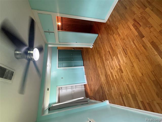 Builiding view twelve for 3176 Fisher, Bay City, MI. 48706