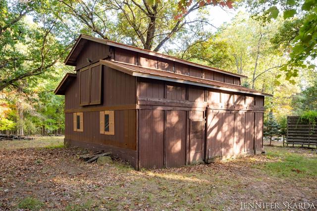 Builiding view forty one for 7380 Leonard, Ada, MI. 49301