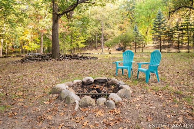 Builiding view forty for 7380 Leonard, Ada, MI. 49301