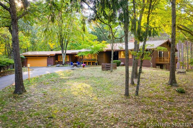 Builiding view one for 7380 Leonard, Ada, MI. 49301