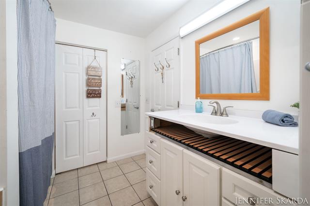 Builiding view twenty seven for 7380 Leonard, Ada, MI. 49301