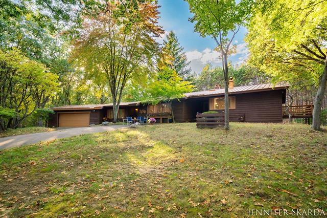 Builiding view two for 7380 Leonard, Ada, MI. 49301