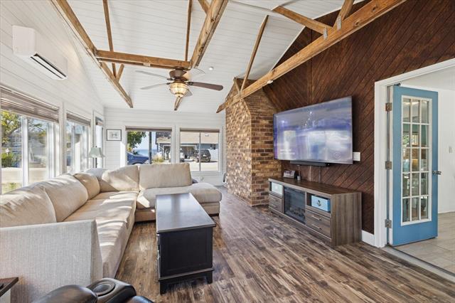 Builiding view eight for 1407 Shore, New Buffalo, MI. 49117