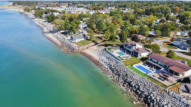 Builiding view forty six for 1407 Shore, New Buffalo, MI. 49117