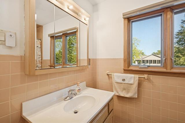 Builiding view sixteen for 1407 Shore, New Buffalo, MI. 49117