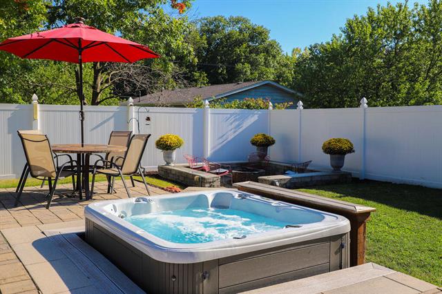 Builiding view sixty eight for 1407 Shore, New Buffalo, MI. 49117