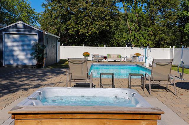 Builiding view sixty nine for 1407 Shore, New Buffalo, MI. 49117