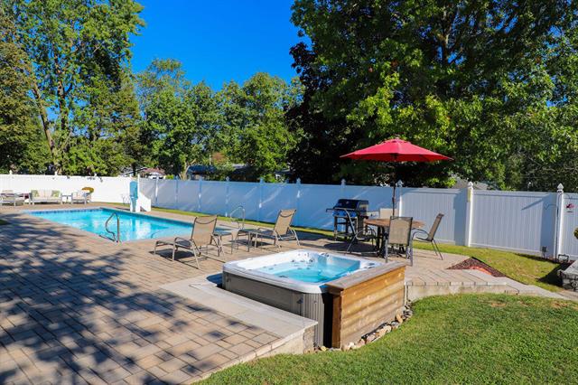 Builiding view sixty six for 1407 Shore, New Buffalo, MI. 49117