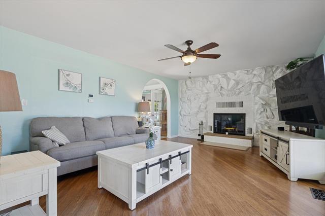 Builiding view ten for 1407 Shore, New Buffalo, MI. 49117