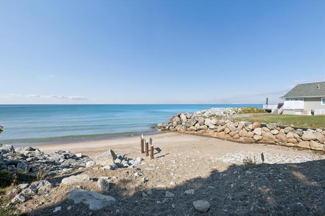 Builiding view thirty eight for 1407 Shore, New Buffalo, MI. 49117
