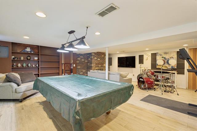 Builiding view twenty four for 1407 Shore, New Buffalo, MI. 49117