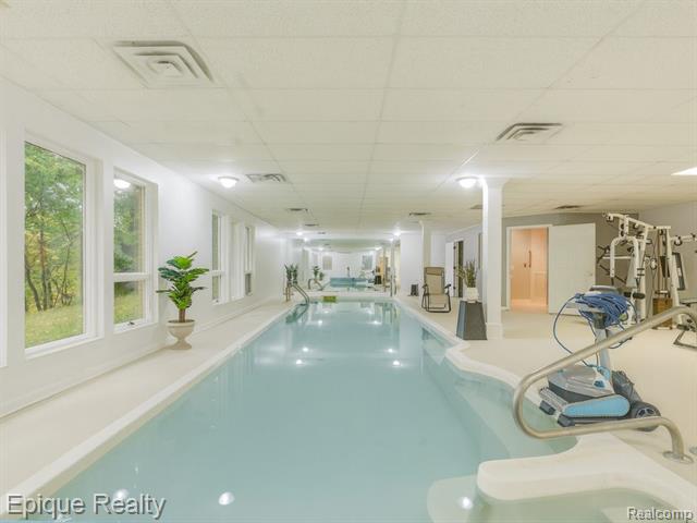 Builiding view fifty seven for 2670 Spring Grove, Brighton, MI. 48114