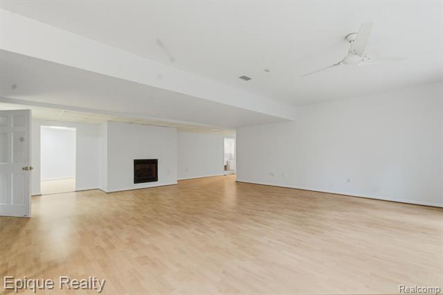 Builiding view fifty three for 2670 Spring Grove, Brighton, MI. 48114