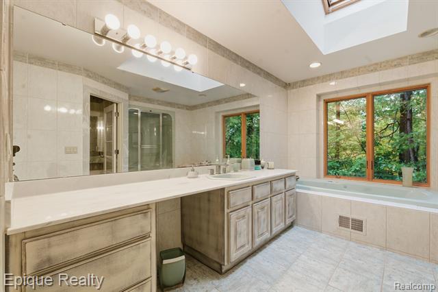 Builiding view forty four for 2670 Spring Grove, Brighton, MI. 48114