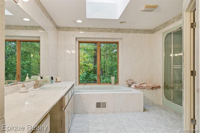 Builiding view forty two for 2670 Spring Grove, Brighton, MI. 48114