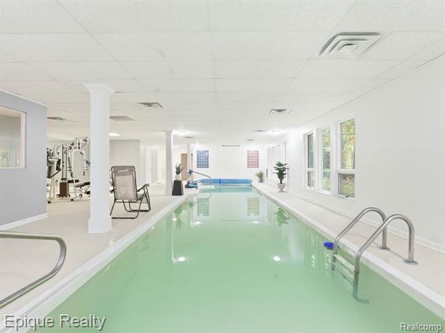 Builiding view sixty for 2670 Spring Grove, Brighton, MI. 48114