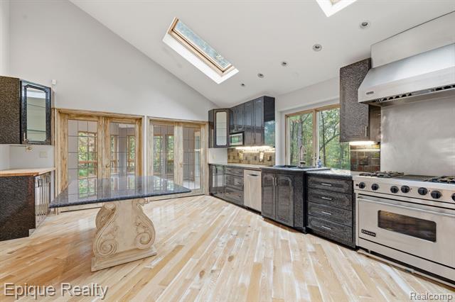 Builiding view twenty six for 2670 Spring Grove, Brighton, MI. 48114