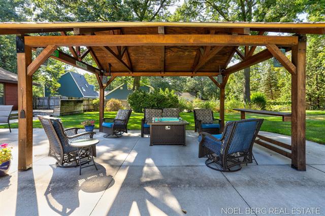 Builiding view forty four for 15843 Brucker, Grand Haven, MI. 49417