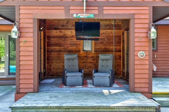 Builiding view forty seven for 15843 Brucker, Grand Haven, MI. 49417